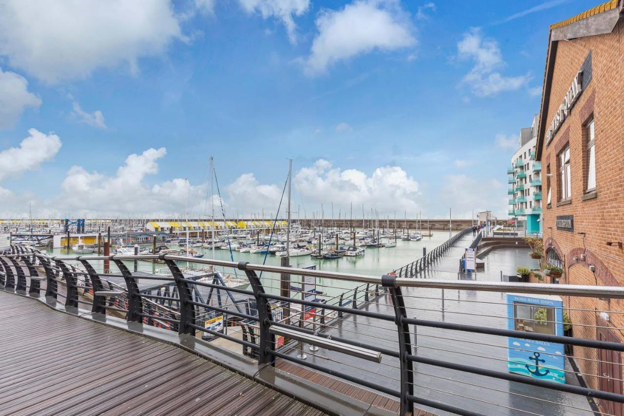 On The Water 2 With Free Parking - By My Getaways * Brighton